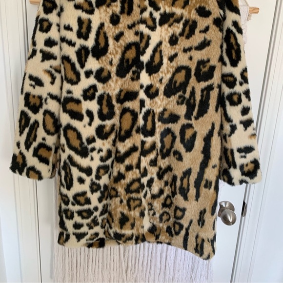 Cupcakes and Cashmere Leopard Coat - Picture 4 of 8